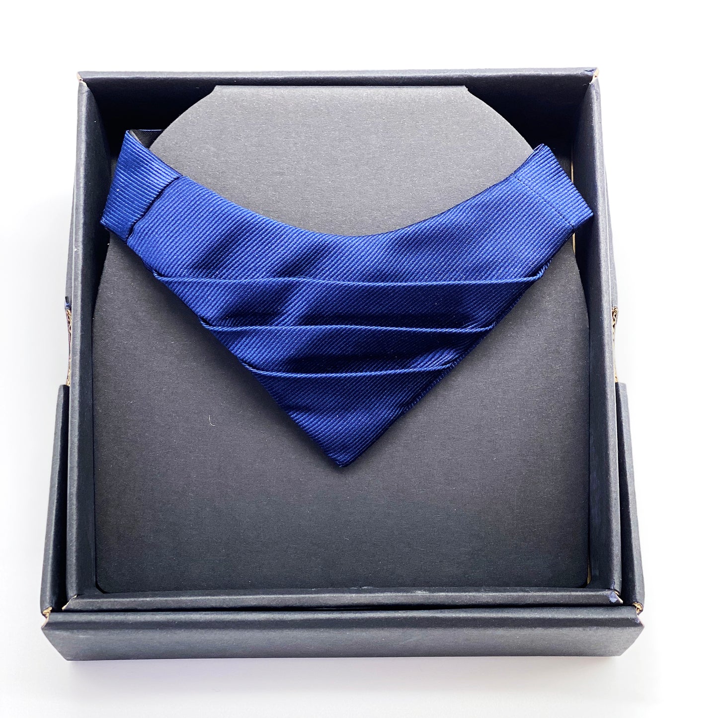 BERLIN BOW No. I design: diago silkrep